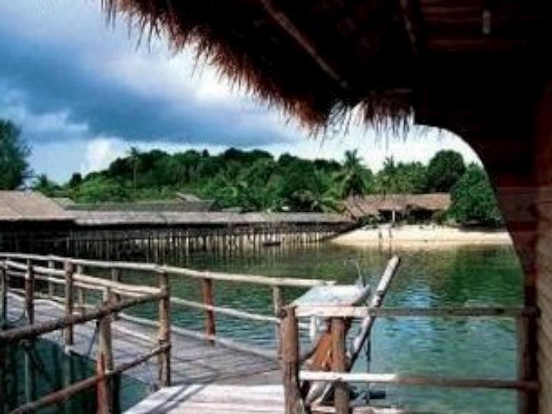 Bintan Laguna Restaurant And Resort Teluk Bakau Exterior foto
